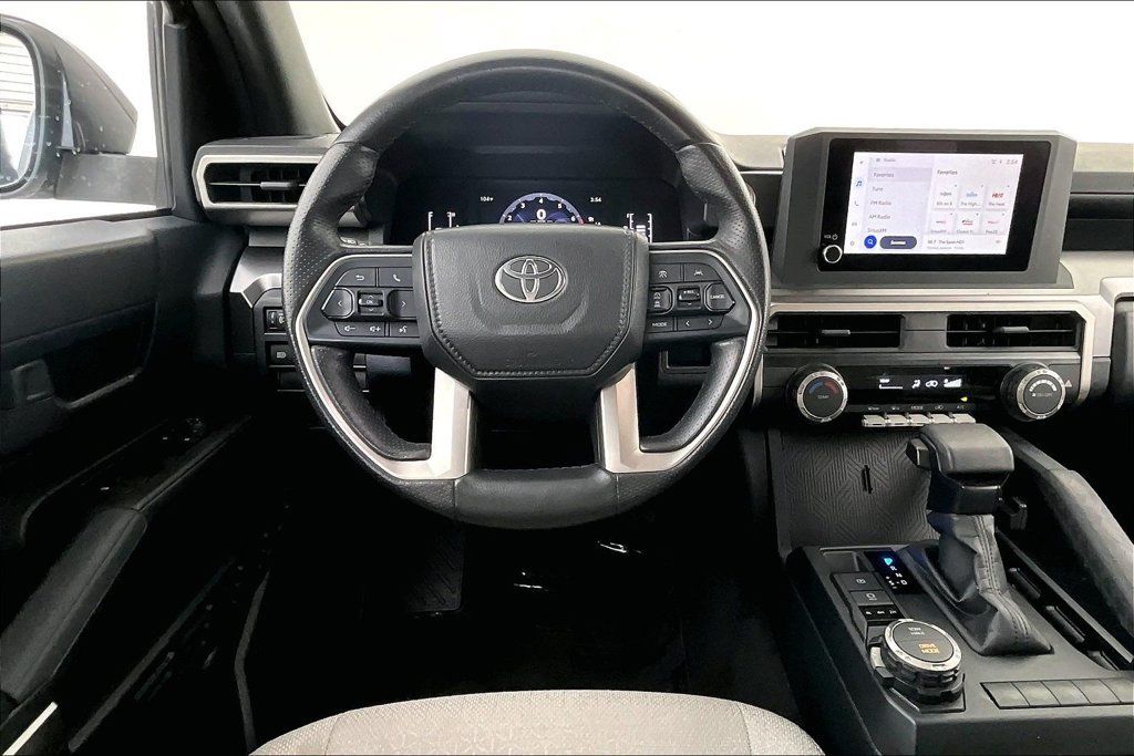 Used 2025 Toyota 4Runner SR5 AWD/4WD image 6