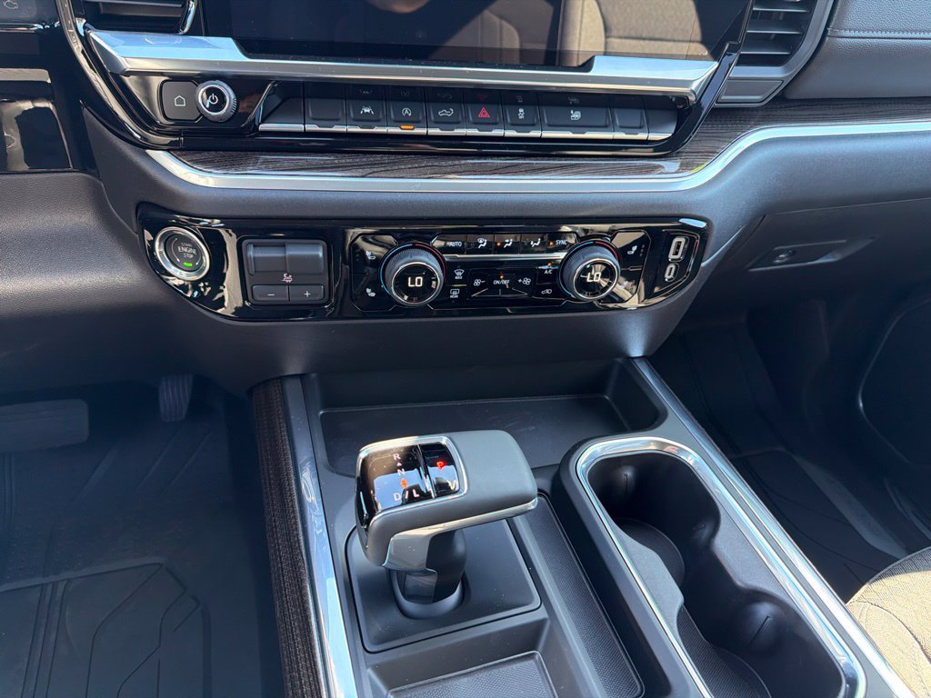 New 2026 Chevrolet Silverado 1500 RST w/ Dark Appearance Package AWD/4WD image 14