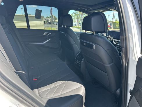 Used 2026 BMW X5 sDrive40i w/ Climate Comfort Package image 8