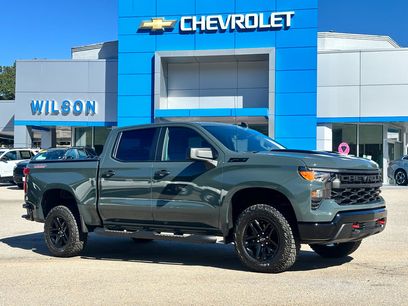 Used 2025 Chevrolet Silverado 1500 Custom Trail Boss w/ LPO, Dark Essentials Package