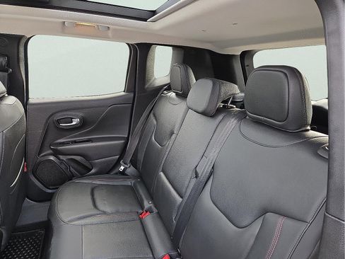 Used 2020 Jeep Renegade Trailhawk w/ Premium Leather Group image 10