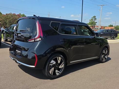 Used 2023 Kia Soul GT-Line w/ GT-Line Technology Package FWD image 5