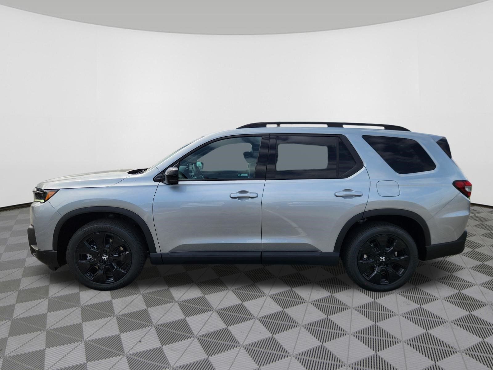 New 2026 Honda Pilot Black Edition image 5