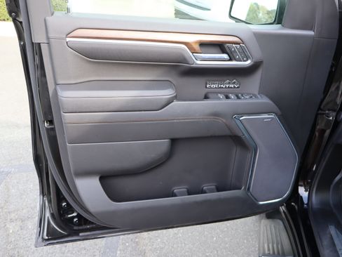 Used 2023 Chevrolet Silverado 1500 High Country w/ High Country Premium Package image 18