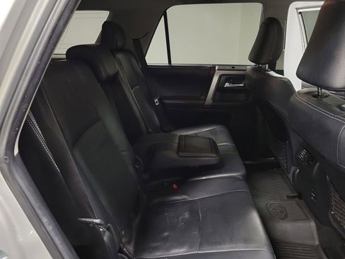 Used 2018 Toyota 4Runner Limited w/ Preferred Accessory Package AWD/4WD image 22