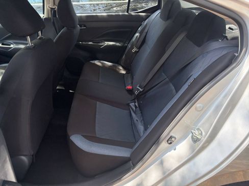 Used 2025 Nissan Versa SV FWD image 31