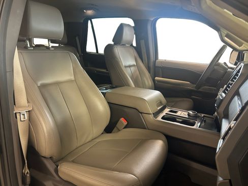 Used 2021 Ford Expedition XLT RWD image 23