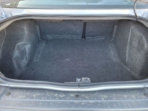 Used 2016 Dodge Challenger SXT image 31