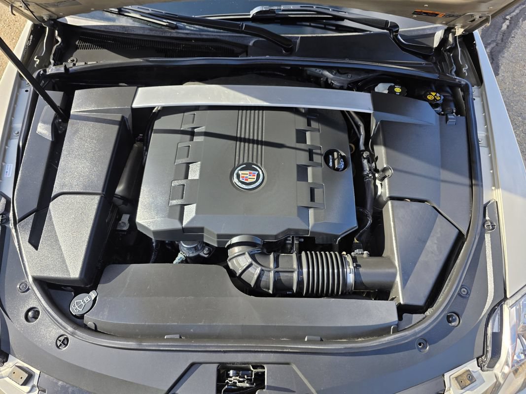 Used 2013 Cadillac CTS Luxury w/ Wood Trim Package AWD/4WD image 38