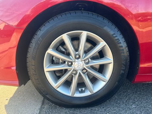 Used 2018 Hyundai Sonata SE FWD image 9