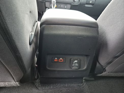 Used 2023 Nissan Frontier SV w/ Technology Package image 18