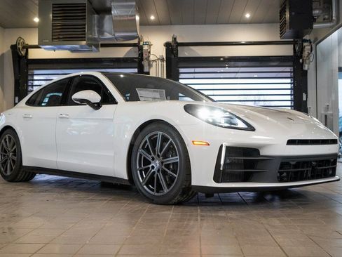 New 2026 Porsche Panamera 4 image 8
