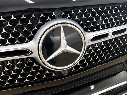 Certified 2024 Mercedes-Benz GLE 450e 4MATIC image 29