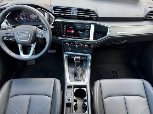 New 2025 Audi Q3 2.0T Premium image 10