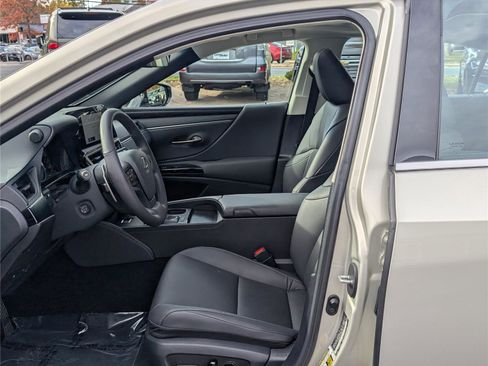 Certified 2024 Lexus ES 350 w/ Premium Package image 15