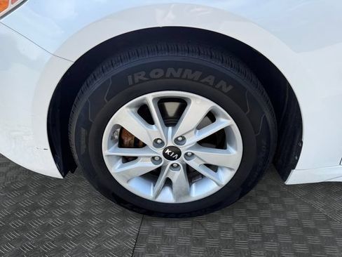 Used 2016 Kia Optima LX FWD image 14