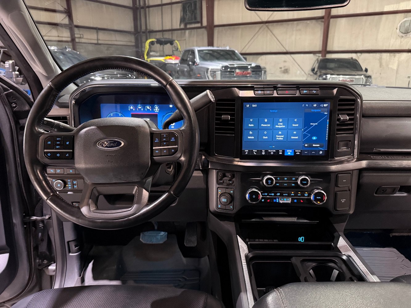 Used 2024 Ford F250 Lariat w/ Sport Appearance Package AWD/4WD image 30