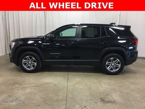 Used 2025 GMC Terrain Elevation image 7