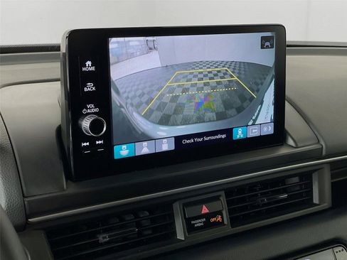 Used 2025 Honda Pilot EX-L image 17