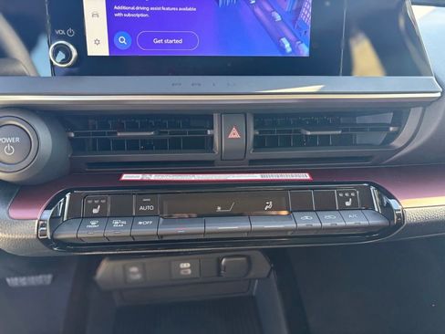 New 2026 Toyota Prius Plug-In Hybrid FWD image 23