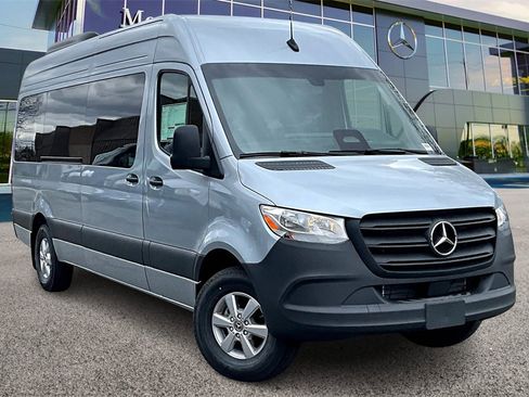 New 2025 Mercedes-Benz Sprinter 2500 image 1