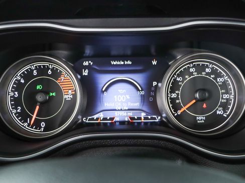 Used 2022 Jeep Cherokee Limited w/ Sun & Sound Group AWD/4WD image 15