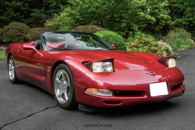 Used 2004 Chevrolet Corvette Convertible w/ Preferred Equipment Group RWD image 12