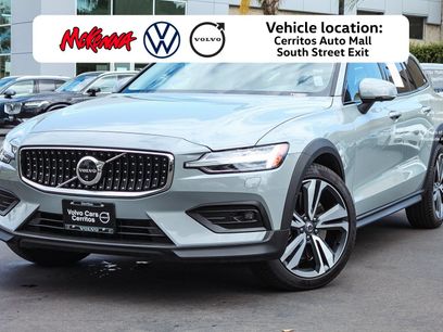 Used 2025 Volvo V60 B5 Cross Country Plus