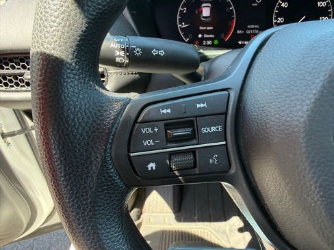 Used 2023 Honda HR-V LX image 11