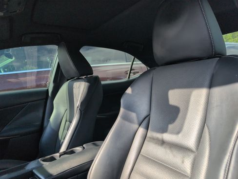 Used 2018 Lexus IS 300 F Sport w/ F Sport Package RWD image 5