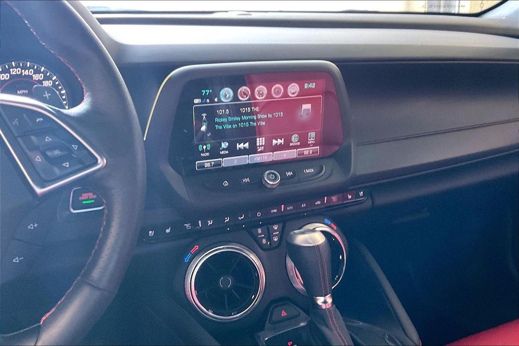 Used 2018 Chevrolet Camaro LT RWD image 10