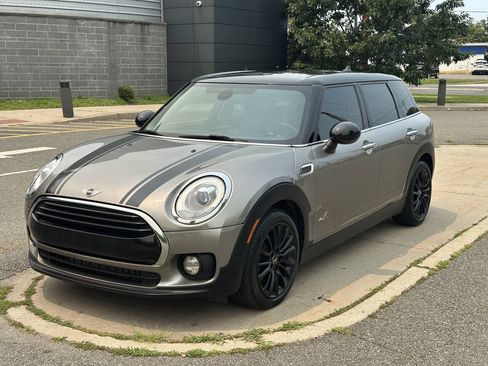 Used 2017 MINI Cooper Clubman ALL4 AWD/4WD image 1