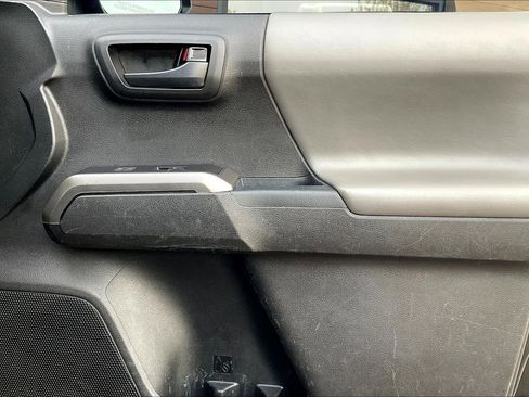 Used 2021 Toyota Tacoma SR5 image 20