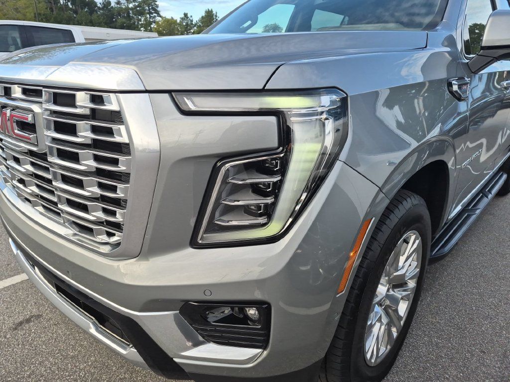 Used 2026 GMC Yukon XL Denali AWD/4WD image 7