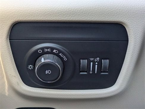 New 2025 Jeep Grand Cherokee Limited image 26