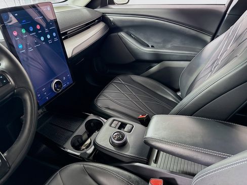 Used 2022 Ford Mustang Mach-E Select image 23