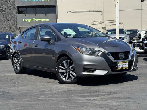 Used 2020 Nissan Versa SV FWD image 2