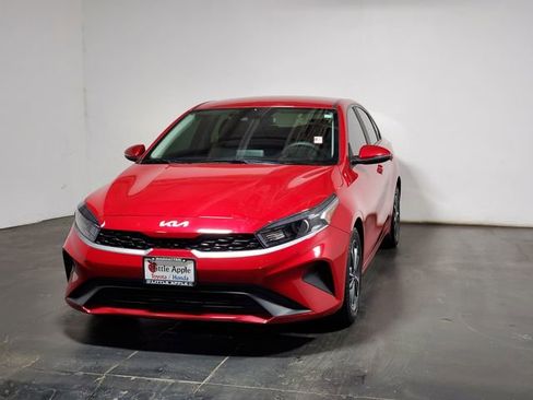 Used 2022 Kia Forte LXS w/ LXS Technology Package image 4