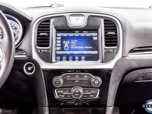 Used 2023 Chrysler 300 Touring w/ Sport Appearance Package image 12