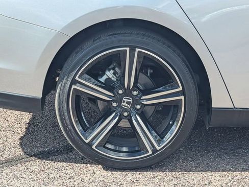 Used 2023 Honda Accord EX image 9