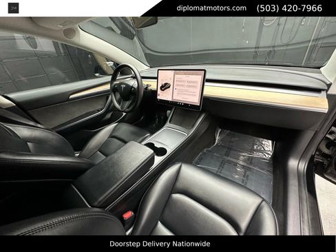 Used 2023 Tesla Model 3 Performance image 19
