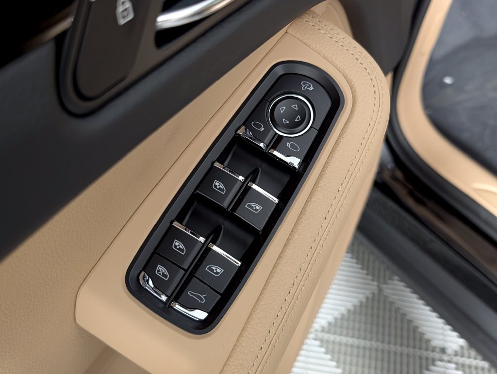 New 2026 Porsche Macan AWD/4WD image 26