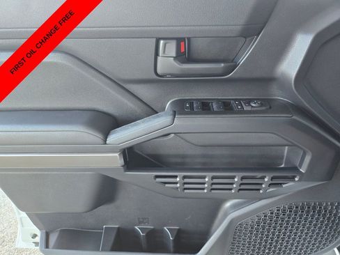 Used 2025 Toyota 4Runner SR5 AWD/4WD image 34
