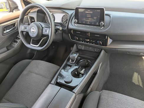 Used 2021 Nissan Rogue SV AWD/4WD image 33