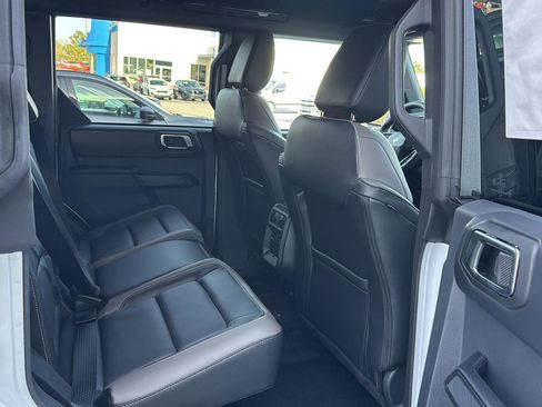 New 2025 Ford Bronco Outer Banks image 16