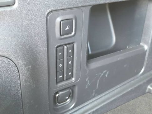 Used 2025 Ford Expedition Platinum w/ Driver's Package AWD/4WD image 16