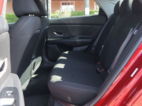 Used 2024 Hyundai Elantra SEL FWD image 34