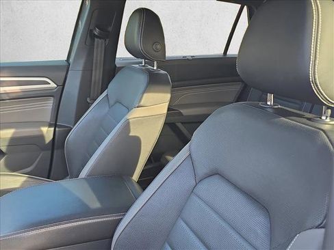 Used 2021 Volkswagen Atlas Cross Sport SEL Premium image 14