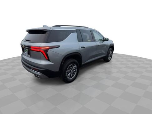 Certified 2025 Chevrolet Traverse LT image 9