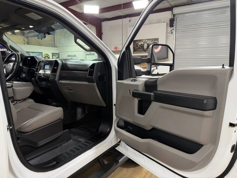 Used 2019 Ford F350 XL w/ Power Equipment Group AWD/4WD image 18
